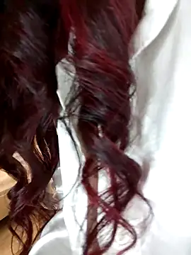 MonicaMoret online show from 03.22.25