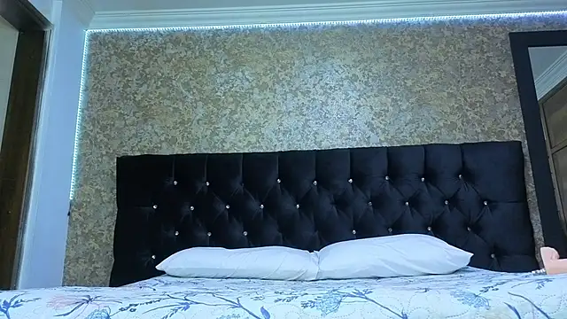 stella xue online show from 11.13.25