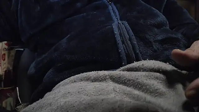 Snapshot of hidenyan02 chatting on 01.22.25 hidenyan02 online show from 01.22.25