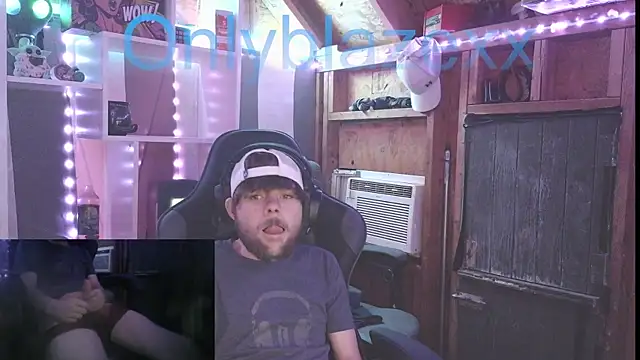 Snapshot of OnlyBlazexx chatting on 01.06.26 OnlyBlazexx online show from 01.06.26