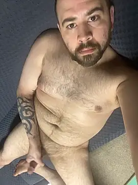 bighung1990 online show from 10.26.25