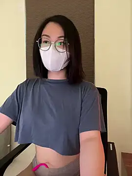 Baby Claraa online show from 03.19.25