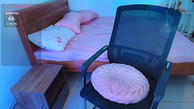 Baby Claraa online show from 07.14.26