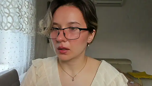 Lilith lutherlow online show from 07.23.26