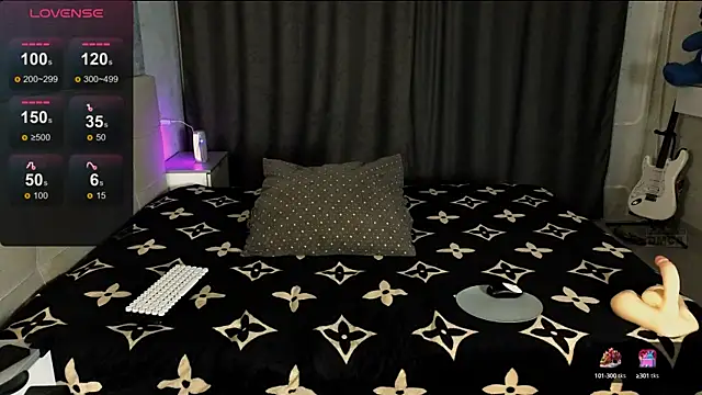 RoxieCrash online show from 10.05.25