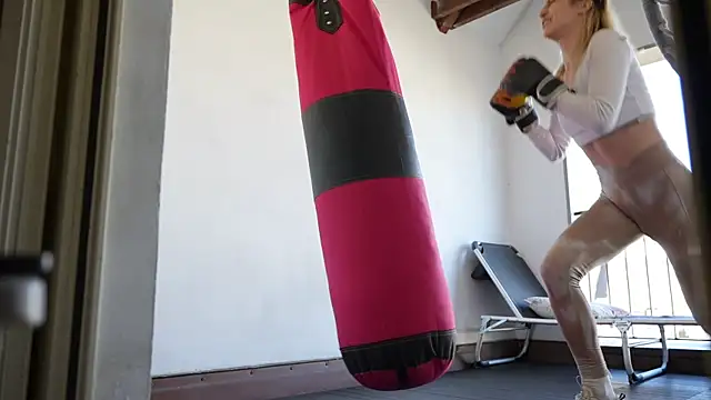 Snapshot of missdaisydiamond777 chatting on 03.03.26 missdaisydiamond777 online show from 03.03.26