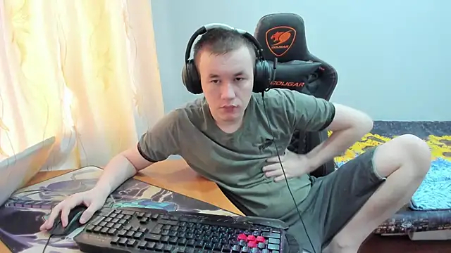 iliaskrislove online show from 10.21.25