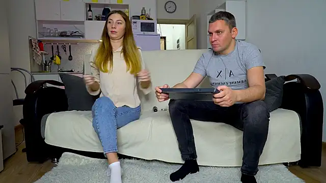 Snapshot of littlesweettifany chatting on 11.05.25 littlesweettifany online show from 11.05.25