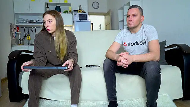 Snapshot of littlesweettifany chatting on 11.18.25 littlesweettifany online show from 11.18.25