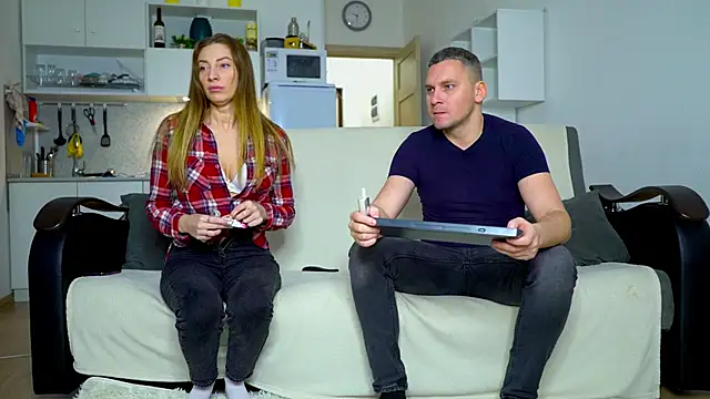 Snapshot of littlesweettifany chatting on 11.29.25 littlesweettifany online show from 11.29.25