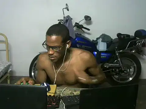 Snapshot of michel_sc chatting on 05.21.26 michel sc online show from 05.21.26