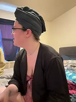 FreakNastyLacie online show from 02.14.25