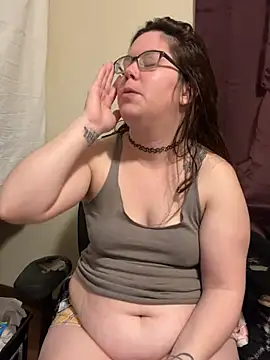 FreakNastyLacie online show from 03.17.25