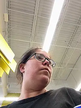 FreakNastyLacie online show from 09.23.25