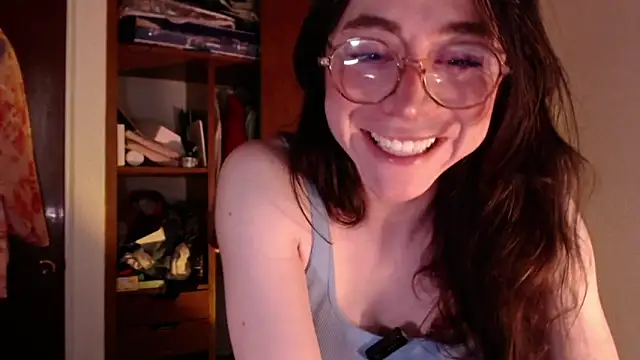 Snapshot of emily_pearl_ chatting on 10.10.25 emily pearl  online show from 10.10.25