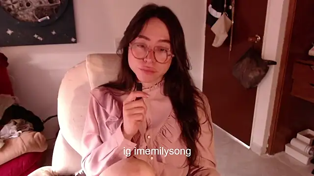 emily pearl  online show from 12.14.25