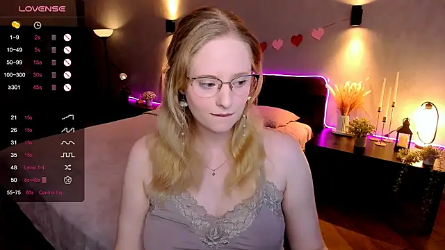 Snapshot of Aemilia_ chatting on 12.01.25 Aemilia online show from 12.01.25