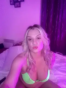 Snapshot of SpicyVicky chatting on 02.27.25 SpicyVicky online show from 02.27.25