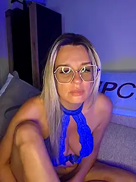 SpicyVicky online show from 04.22.26