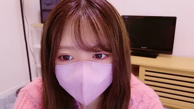 Snapshot of yuki-chi chatting on 12.08.24 yuki-chi online show from 12.08.24