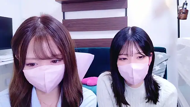 Snapshot of yuki-chi chatting on 02.03.25 yuki-chi online show from 02.03.25