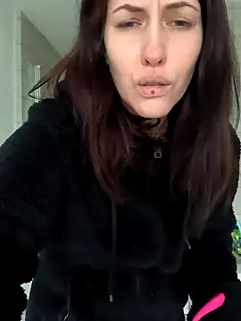 Linalicious online show from 02.06.25