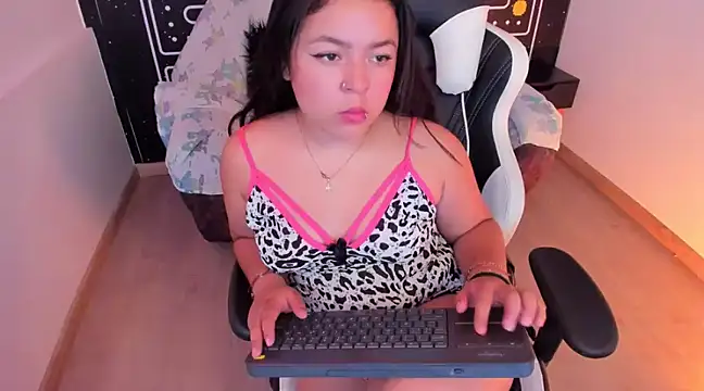 Snapshot of Barbara_honey chatting on 01.21.25 Barbara honey online show from 01.21.25