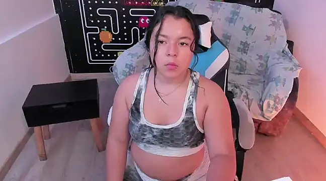 Snapshot of Barbara_honey chatting on 02.17.25 Barbara honey online show from 02.17.25