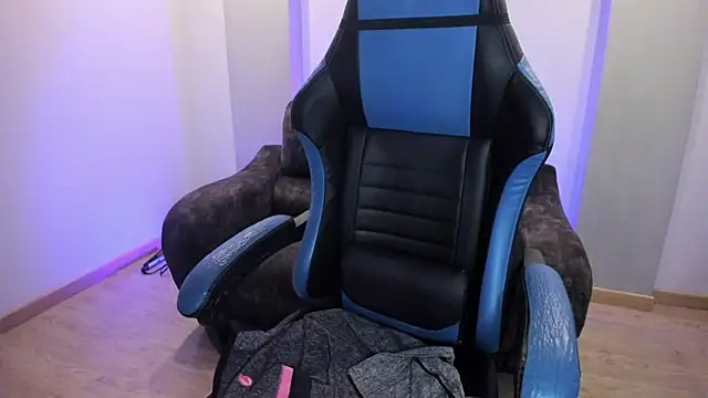 Snapshot of Barbara_honey chatting on 12.02.25 Barbara honey online show from 12.02.25