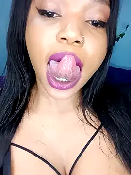 Sugartonguexx online show from 02.13.25