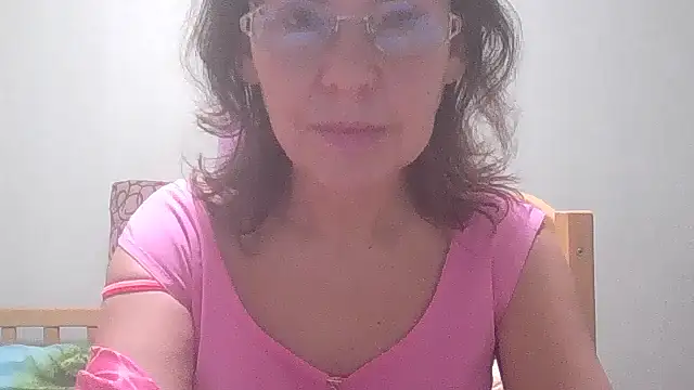 Snapshot of HollyJewel chatting on 12.02.24 HollyJewel online show from 12.02.24