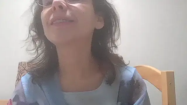 Snapshot of HollyJewel chatting on 12.11.24 HollyJewel online show from 12.11.24