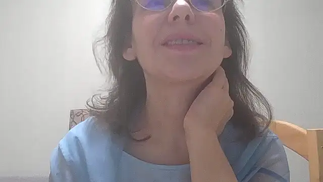 Snapshot of HollyJewel chatting on 12.13.24 HollyJewel online show from 12.13.24