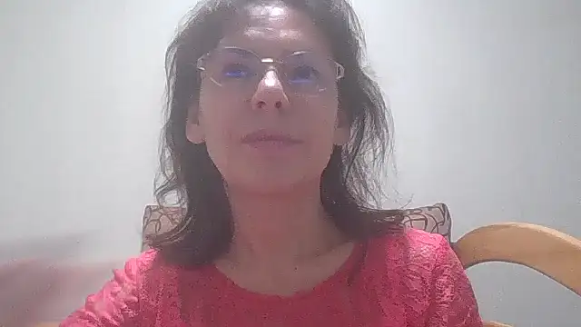 Snapshot of HollyJewel chatting on 12.17.24 HollyJewel online show from 12.17.24