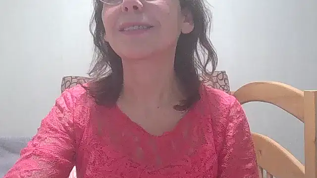 Snapshot of HollyJewel chatting on 12.30.24 HollyJewel online show from 12.30.24