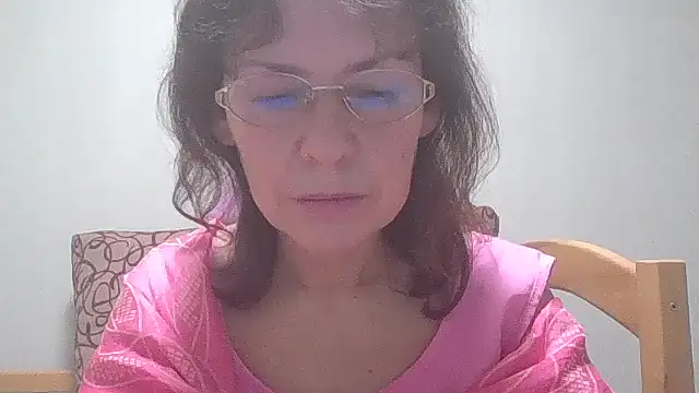 Snapshot of HollyJewel chatting on 01.10.25 HollyJewel online show from 01.10.25