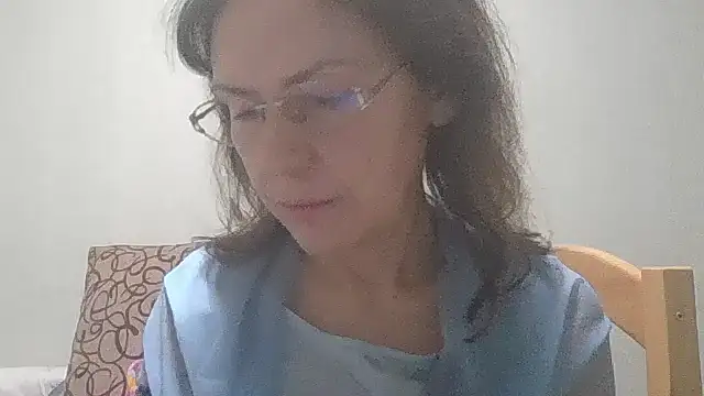 Snapshot of HollyJewel chatting on 01.23.25 HollyJewel online show from 01.23.25