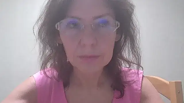 Snapshot of HollyJewel chatting on 02.05.25 HollyJewel online show from 02.05.25