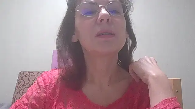 Snapshot of HollyJewel chatting on 02.11.25 HollyJewel online show from 02.11.25