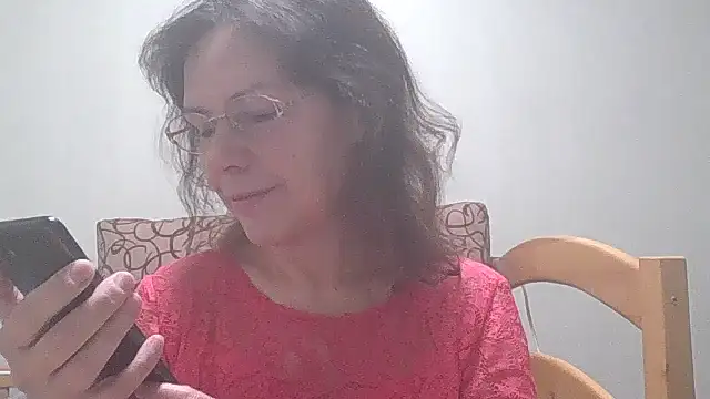 Snapshot of HollyJewel chatting on 02.14.25 HollyJewel online show from 02.14.25