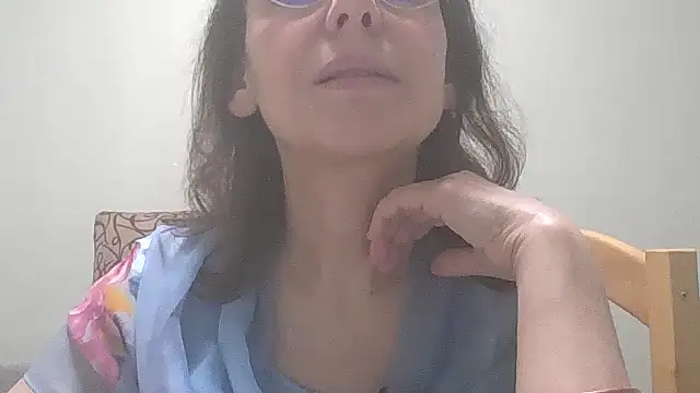 Snapshot of HollyJewel chatting on 03.05.25 HollyJewel online show from 03.05.25