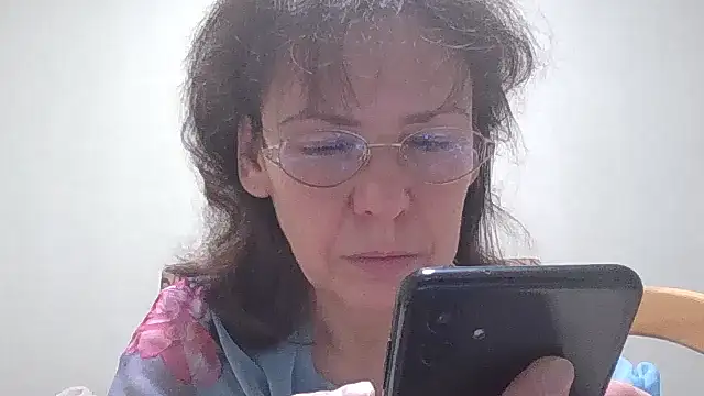 Snapshot of HollyJewel chatting on 03.12.25 HollyJewel online show from 03.12.25