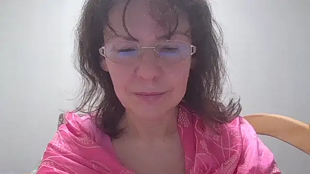 Snapshot of HollyJewel chatting on 03.21.25 HollyJewel online show from 03.21.25