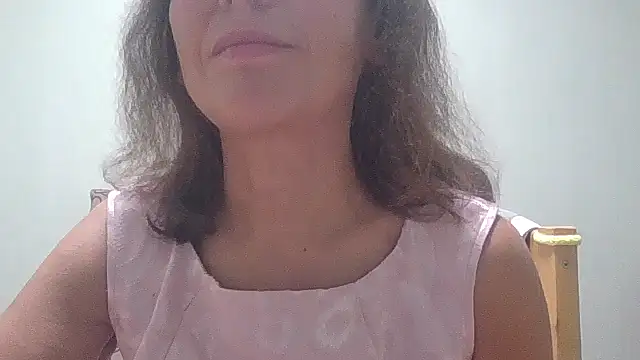 Snapshot of HollyJewel chatting on 10.05.25 HollyJewel online show from 10.05.25