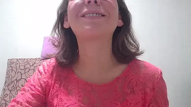 Snapshot of HollyJewel chatting on 10.16.25 HollyJewel online show from 10.16.25