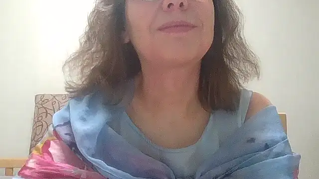 Snapshot of HollyJewel chatting on 12.02.25 HollyJewel online show from 12.02.25