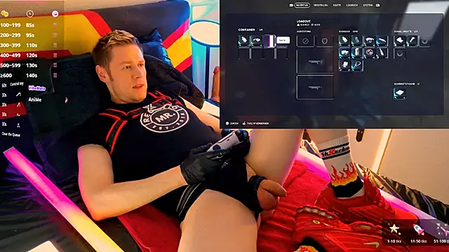 Snapshot of Fuc71 chatting on 02.12.26 Fuc71 online show from 02.12.26