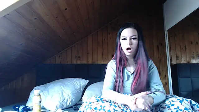 Snapshot of BoeseMoni1998 chatting on 11.11.25 BoeseMoni1998 online show from 11.11.25