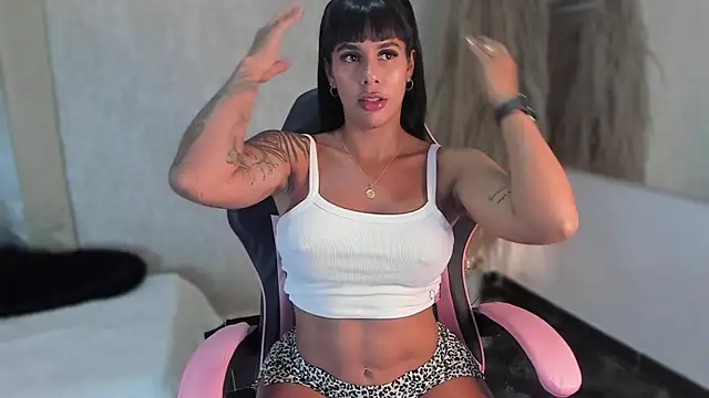 Cleopatra Fit online show from 01.11.25