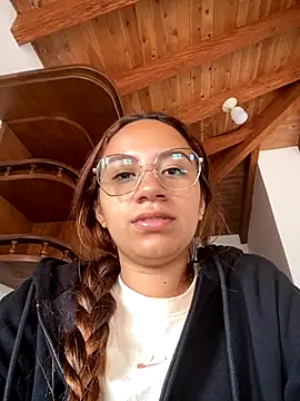 Jules n Gia online show from 09.11.25